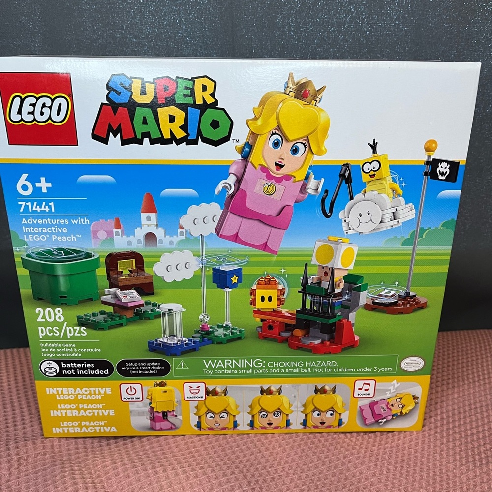 LEGO Super Mario Interactive Peach Set - Pink, Yellow, Green